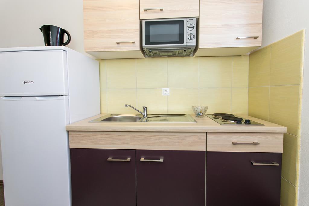 Apartments Tomas Трогир Экстерьер фото